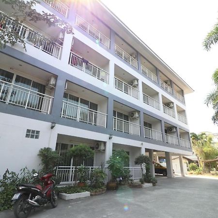 Oyo 75389 Pandora House Hotel Pattaya Exterior photo