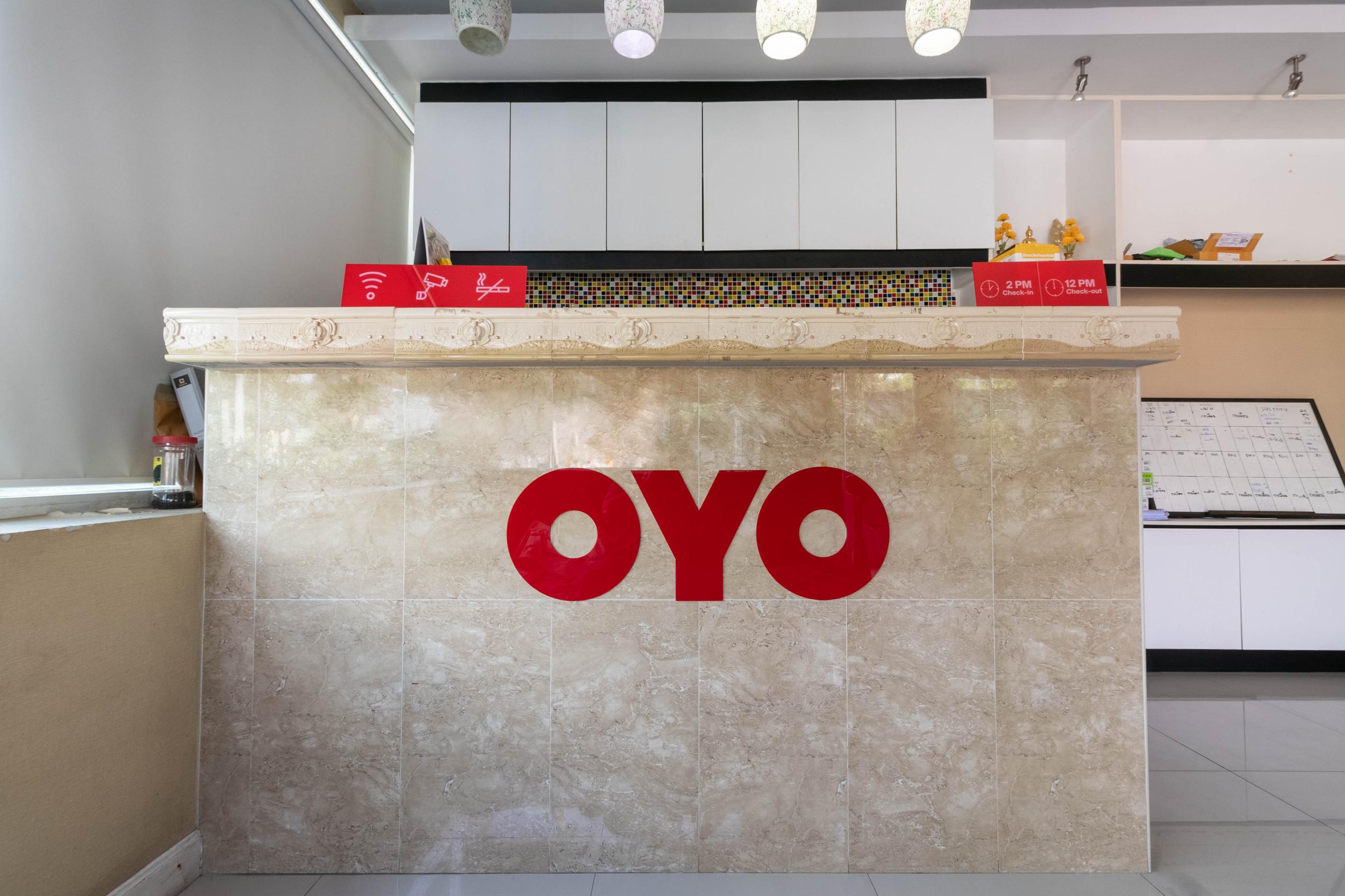 Oyo 75389 Pandora House Hotel Pattaya Exterior photo