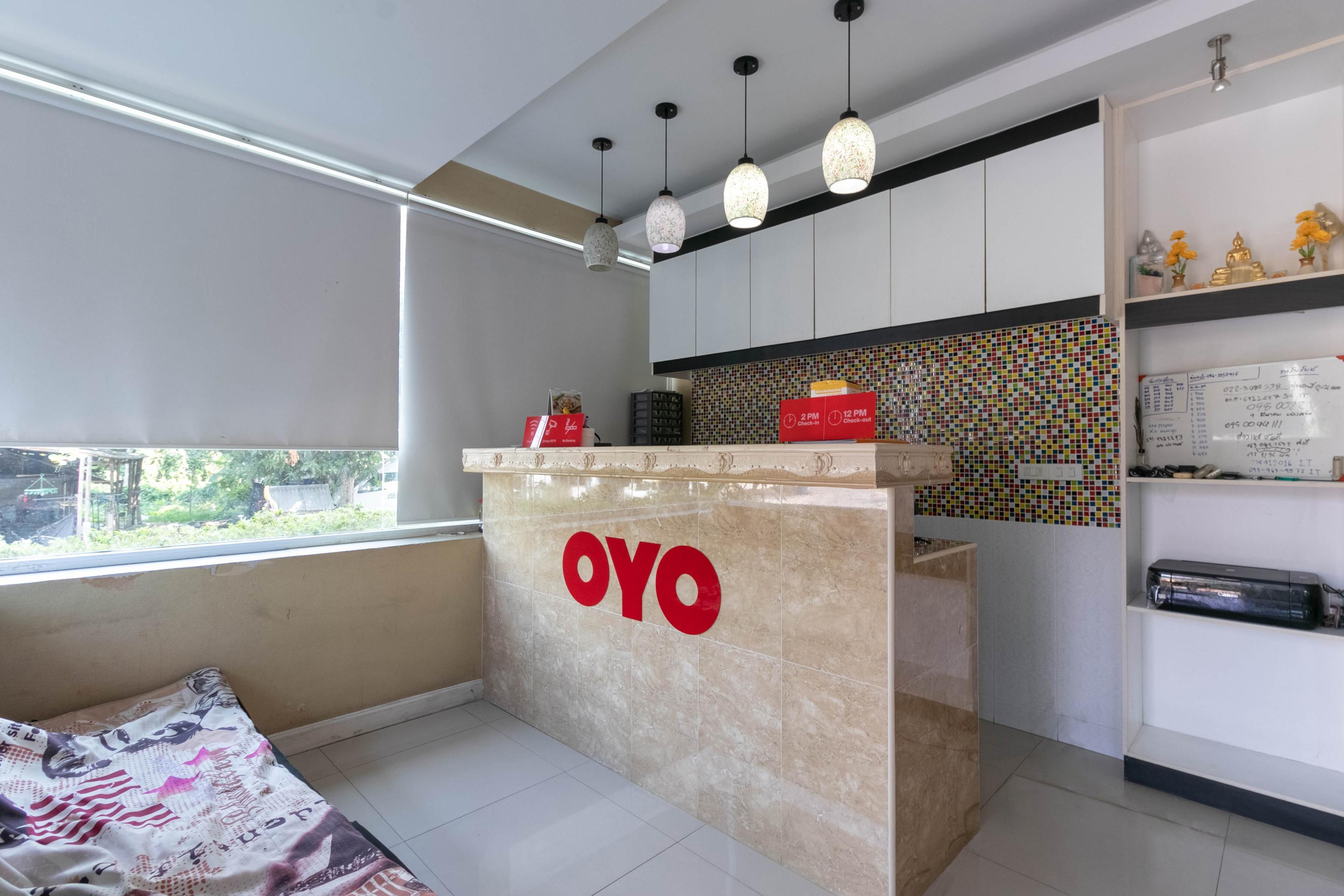 Oyo 75389 Pandora House Hotel Pattaya Exterior photo