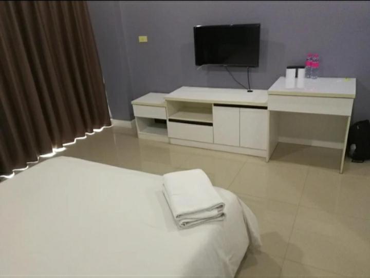 Oyo 75389 Pandora House Hotel Pattaya Exterior photo