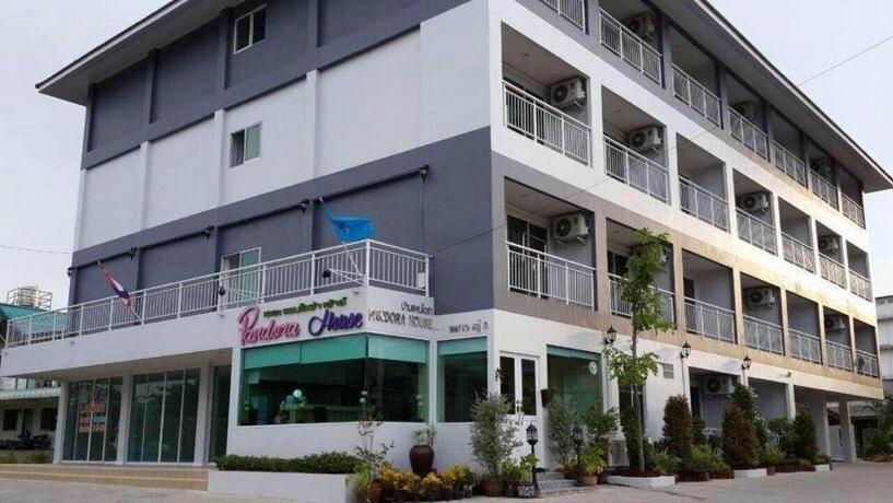 Oyo 75389 Pandora House Hotel Pattaya Exterior photo